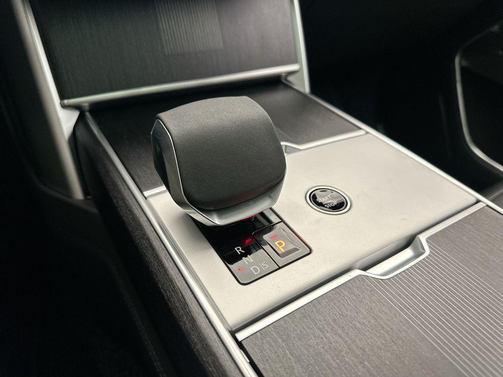 new 2025 Land Rover Range Rover car, priced at $194,405