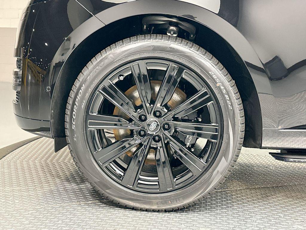 new 2025 Land Rover Range Rover car, priced at $194,405