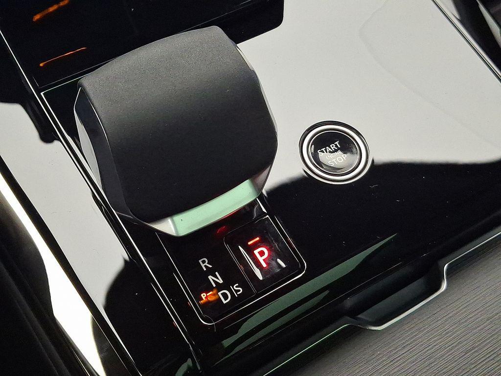 new 2025 Land Rover Range Rover Sport car, priced at $104,155