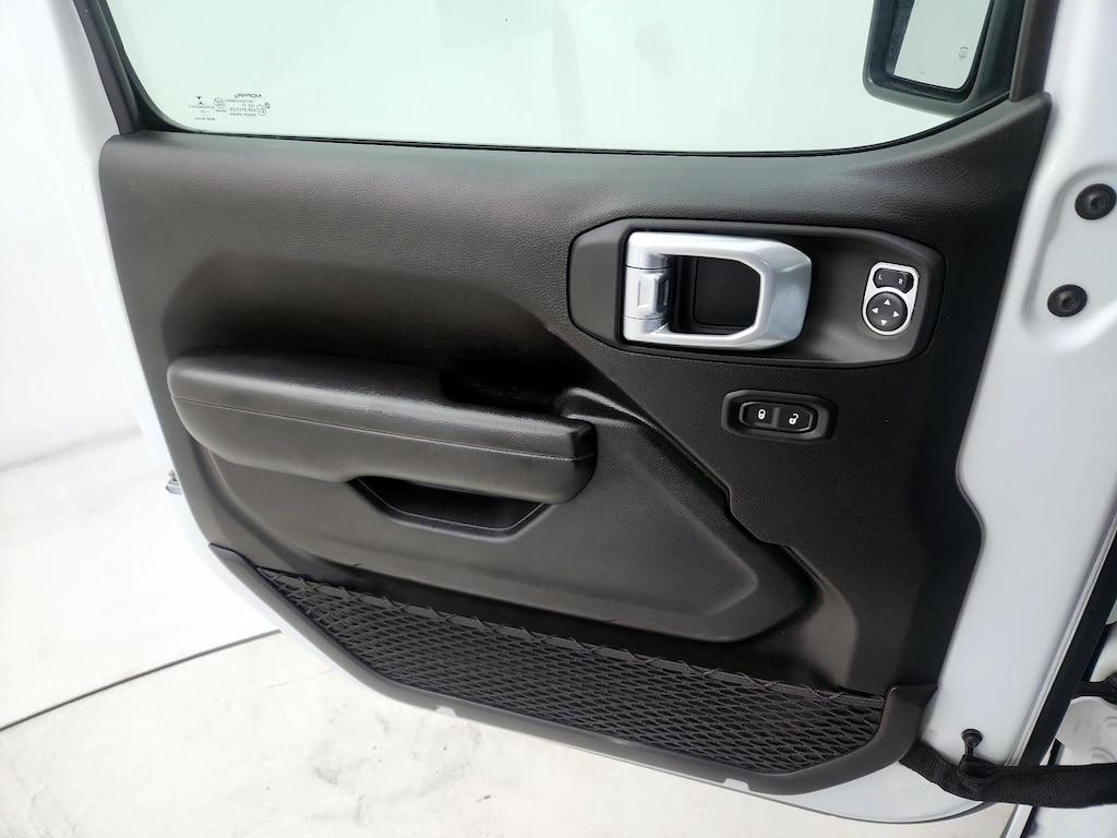used 2021 Jeep Gladiator car, priced at $31,998