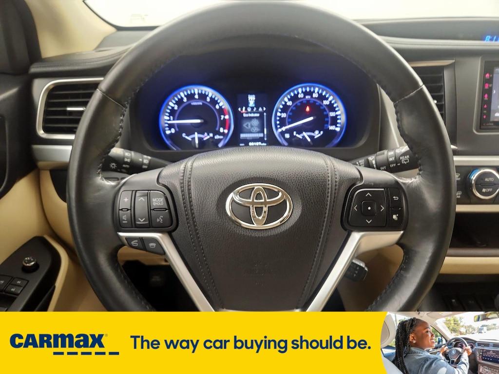 used 2014 Toyota Highlander car, priced at $20,998