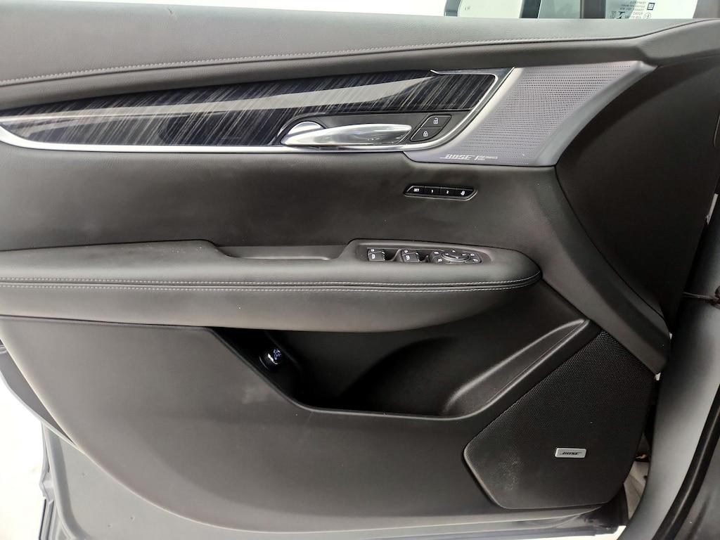 used 2023 Cadillac XT6 car, priced at $31,998