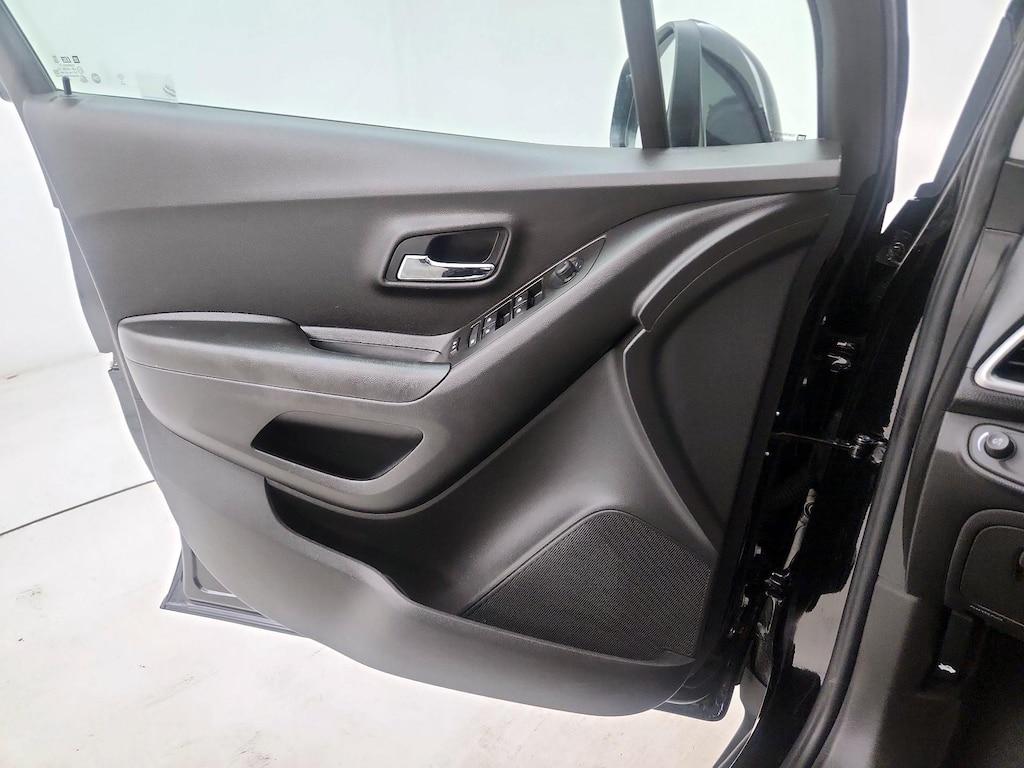 used 2022 Chevrolet Trax car, priced at $17,998