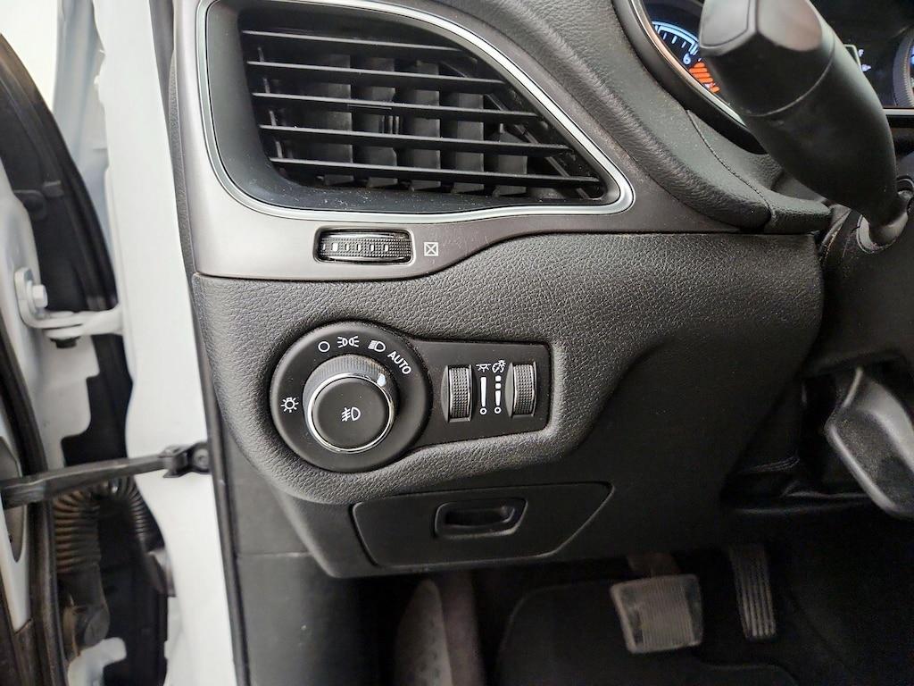 used 2019 Jeep Cherokee car, priced at $18,998