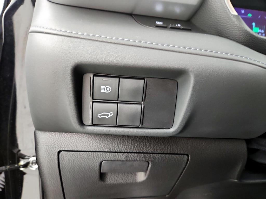 used 2023 Toyota Highlander Hybrid car, priced at $40,998