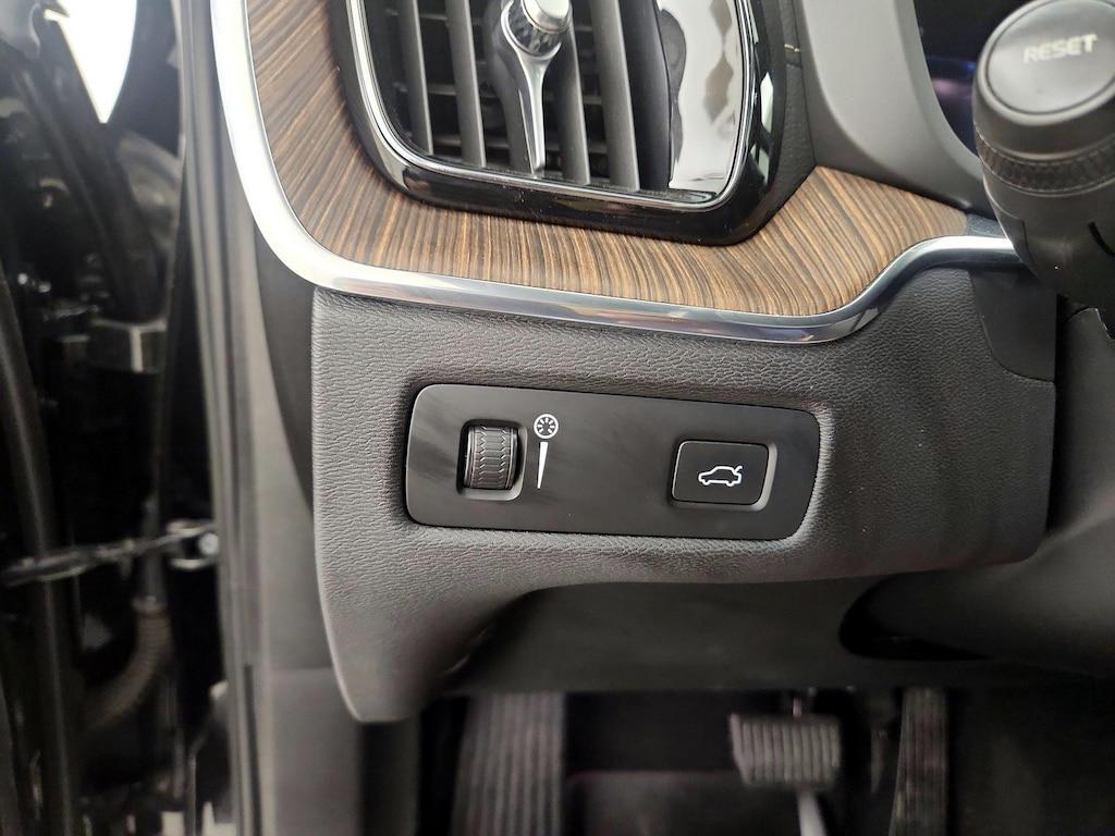 used 2022 Volvo XC60 car, priced at $30,998