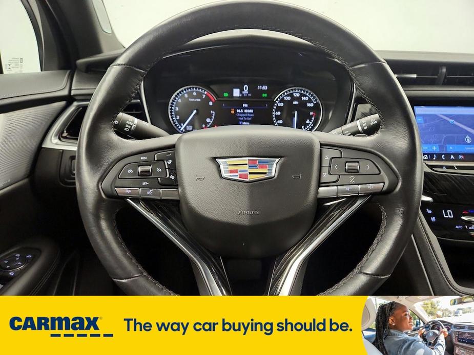 used 2023 Cadillac XT6 car, priced at $41,998