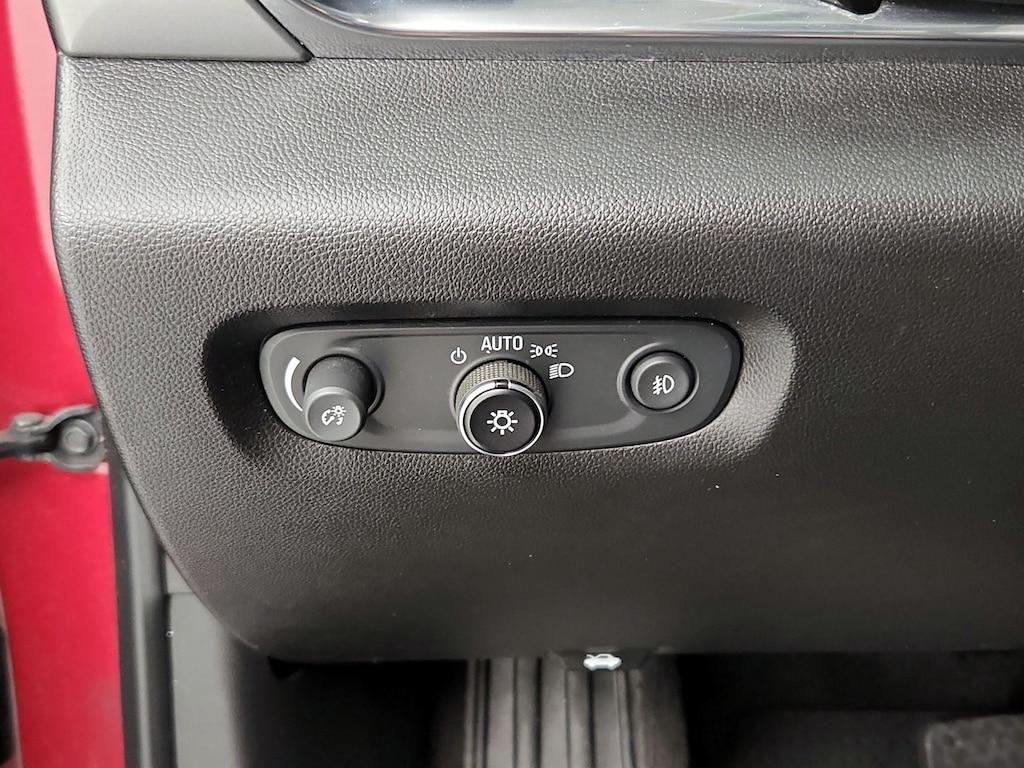 used 2021 Chevrolet Traverse car, priced at $21,998
