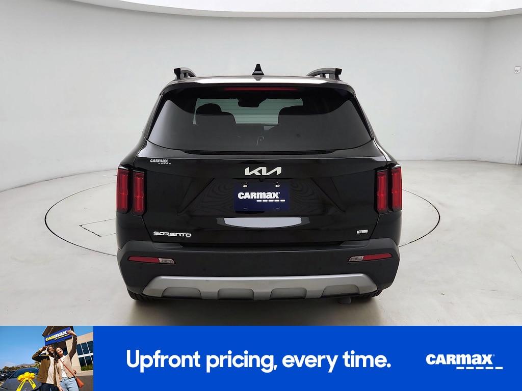 used 2023 Kia Sorento car, priced at $35,998