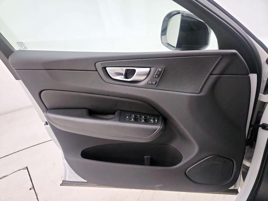 used 2025 Volvo XC60 car, priced at $35,998