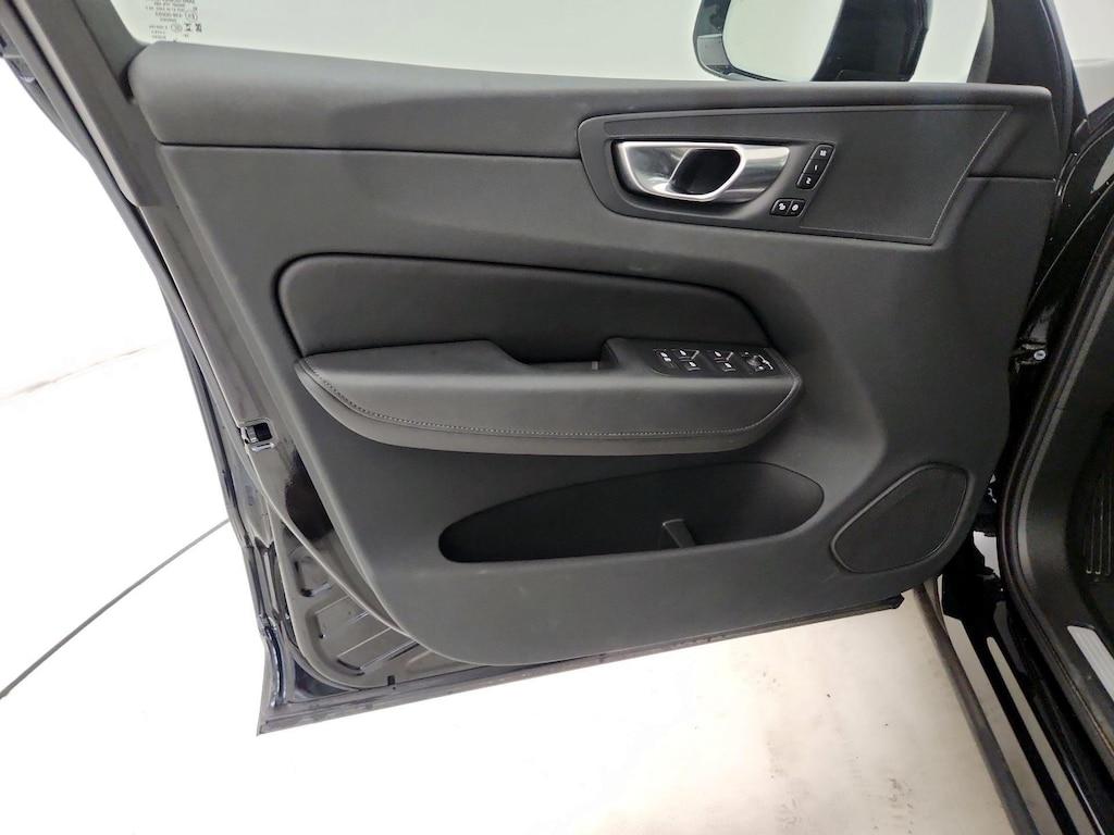 used 2025 Volvo XC60 car, priced at $35,998