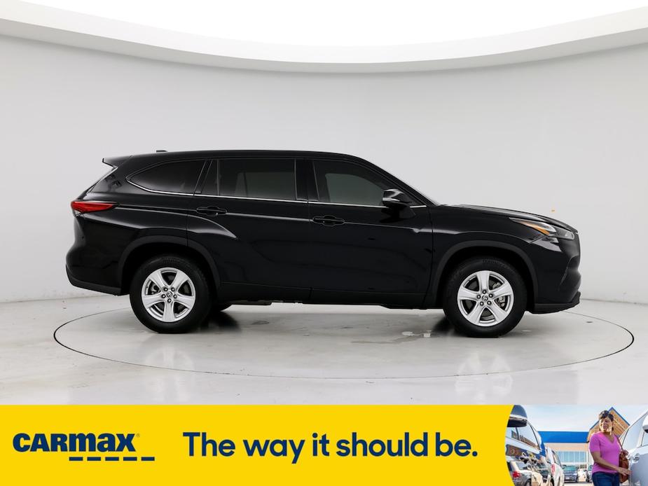 used 2022 Toyota Highlander car, priced at $34,998