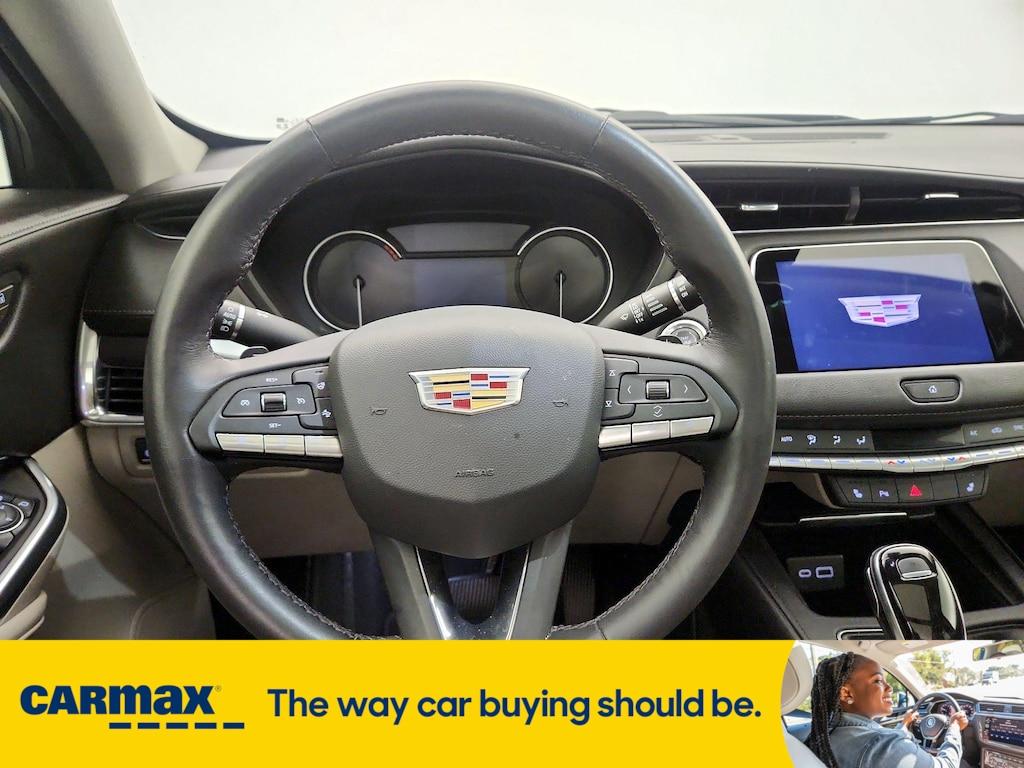 used 2023 Cadillac XT4 car, priced at $30,998