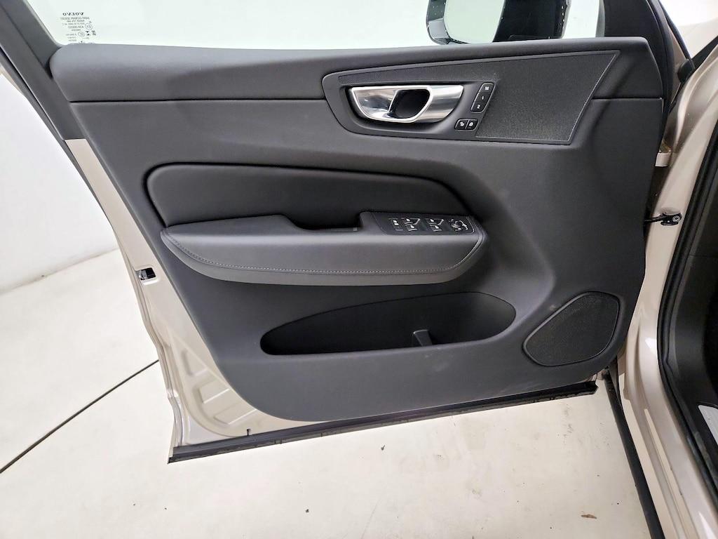used 2025 Volvo XC60 car, priced at $37,998