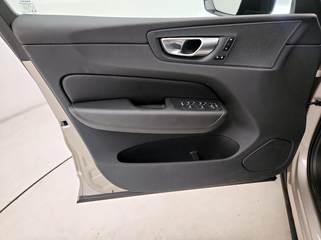 used 2025 Volvo XC60 car, priced at $36,998