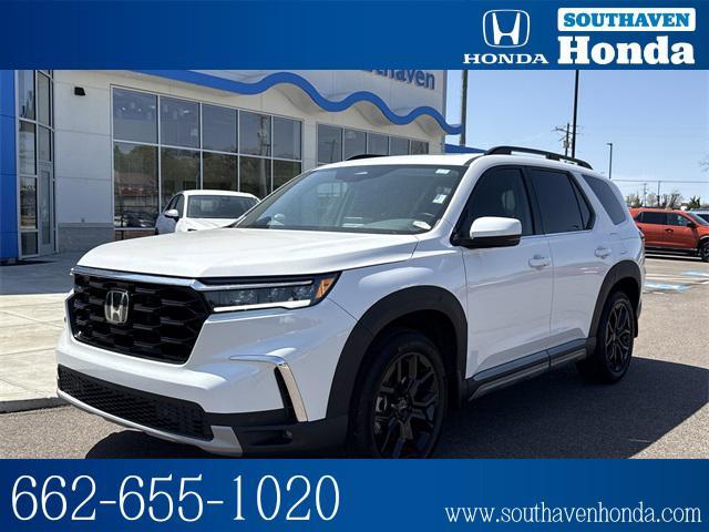 used 2025 Honda Pilot car, priced at $48,897