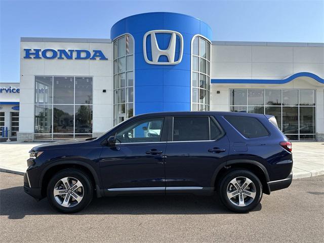 new 2025 Honda Pilot car, priced at $44,708