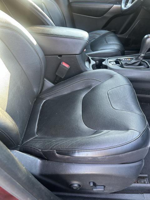 used 2020 Jeep Cherokee car, priced at $14,990