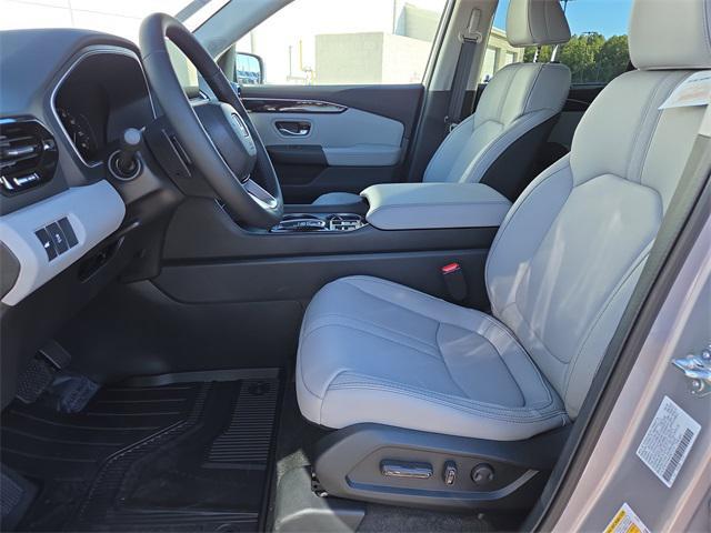 new 2025 Honda Pilot car, priced at $43,315