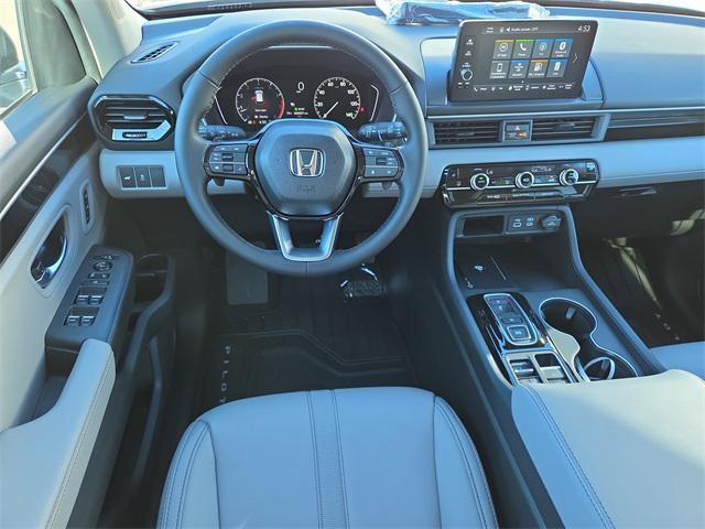 new 2025 Honda Pilot car, priced at $43,315
