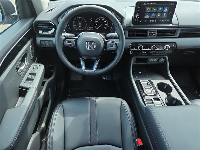 new 2025 Honda Pilot car, priced at $44,383