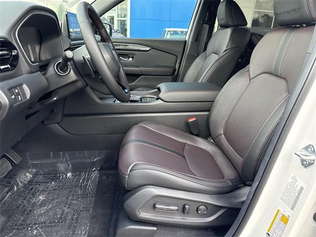 new 2025 Honda Pilot car, priced at $55,188