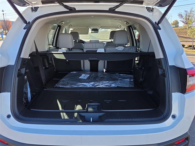 new 2025 Honda Pilot car, priced at $41,733