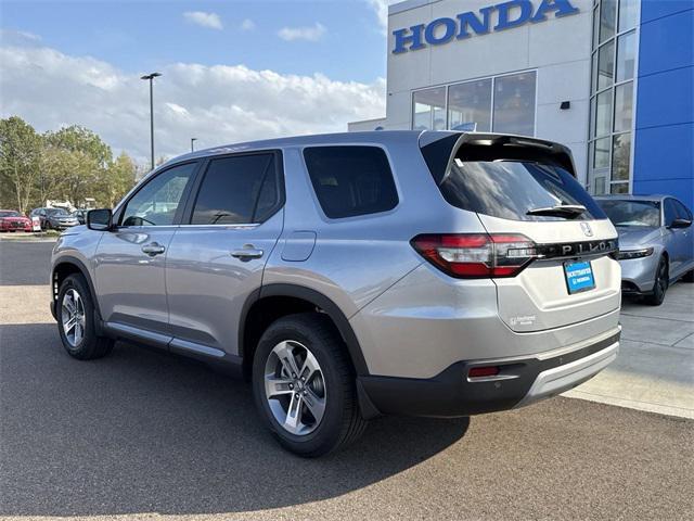 new 2025 Honda Pilot car, priced at $42,348