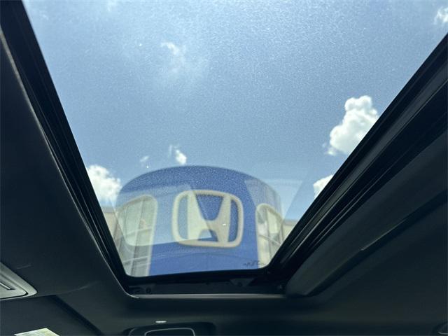 new 2026 Honda CR-V Hybrid car, priced at $40,575