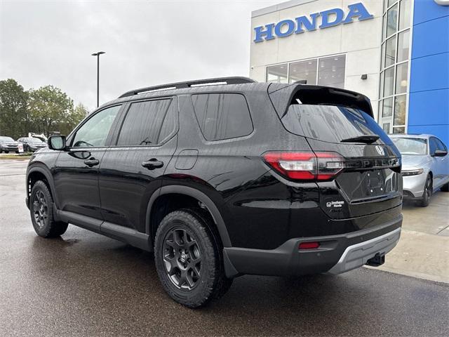 new 2025 Honda Pilot car, priced at $47,882