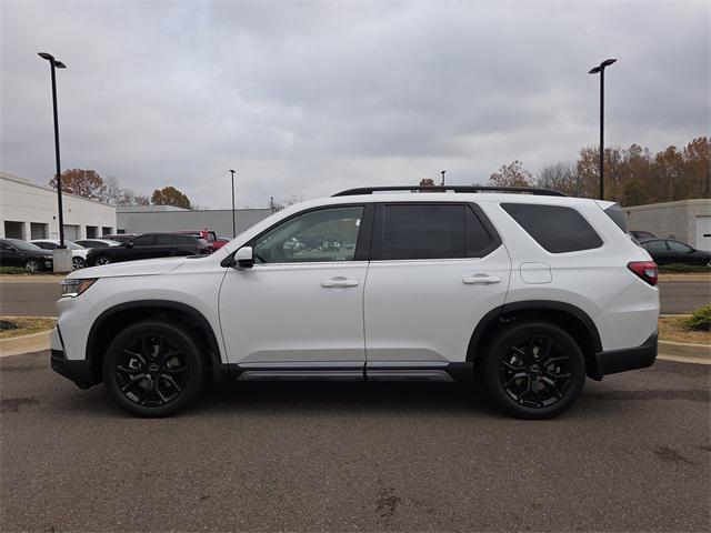 new 2025 Honda Pilot car, priced at $47,933