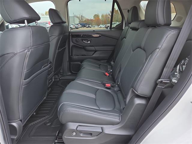 new 2025 Honda Pilot car, priced at $47,933