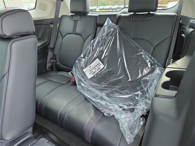 new 2025 Honda Pilot car, priced at $47,933