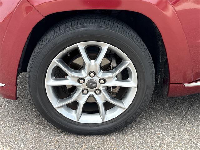 used 2015 Jeep Grand Cherokee car, priced at $13,897