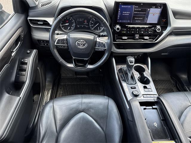 used 2021 Toyota Highlander car, priced at $35,987