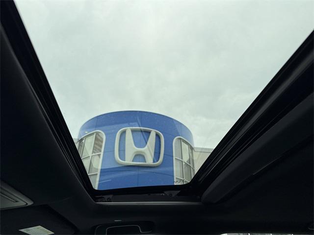 new 2025 Honda CR-V Hybrid car, priced at $39,803