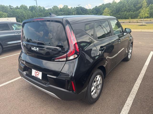 used 2025 Kia Soul car, priced at $24,997