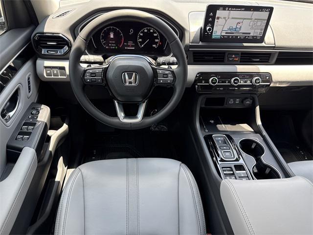 new 2025 Honda Pilot car, priced at $48,643