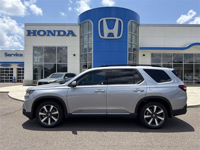 new 2025 Honda Pilot car, priced at $48,643