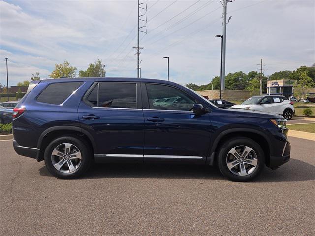 used 2025 Honda Pilot car, priced at $43,899