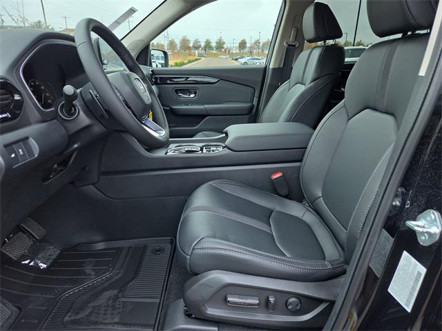 new 2025 Honda Pilot car, priced at $48,028