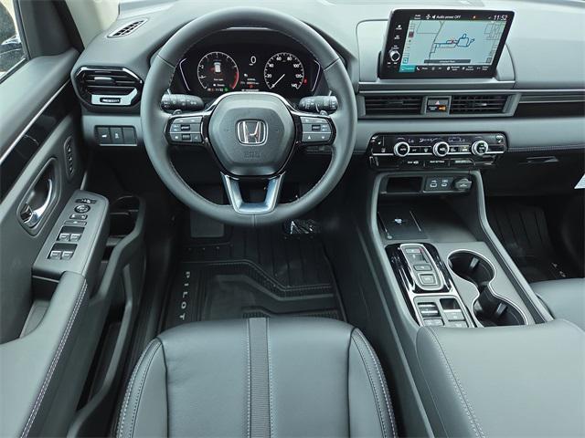 new 2025 Honda Pilot car, priced at $48,028