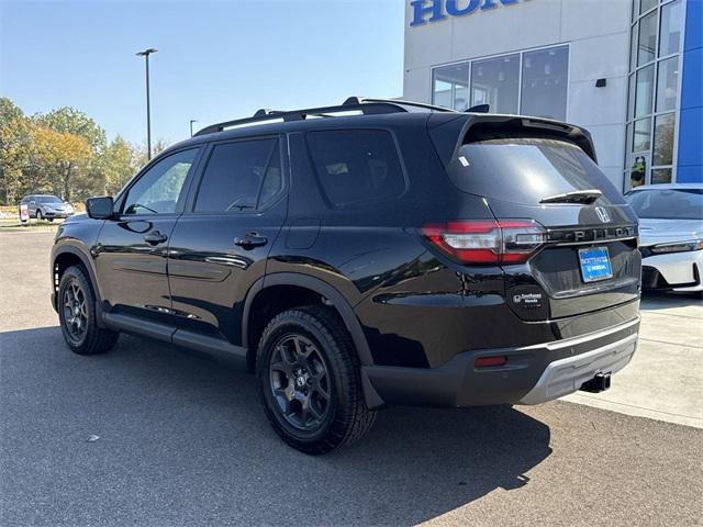 new 2025 Honda Pilot car, priced at $48,042