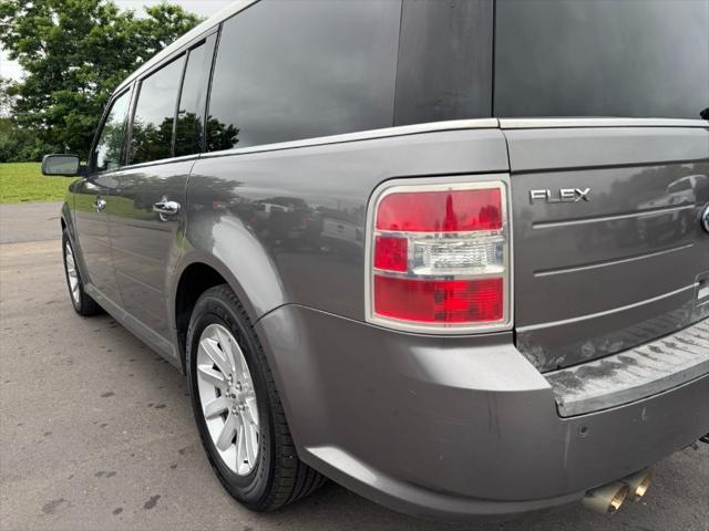 used 2009 Ford Flex car, priced at $2,900