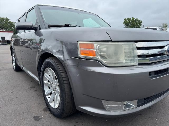 used 2009 Ford Flex car, priced at $2,900