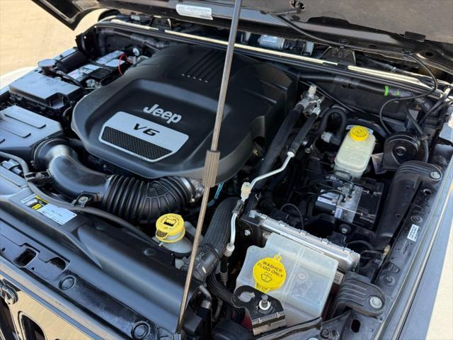 used 2015 Jeep Wrangler Unlimited car, priced at $16,900
