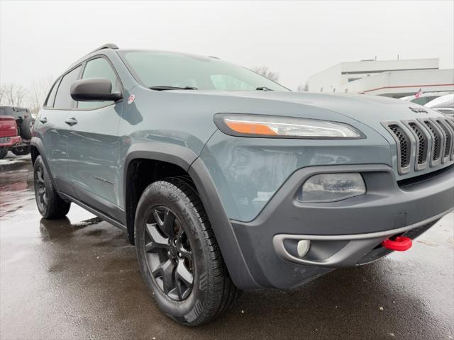 used 2015 Jeep Cherokee car, priced at $11,900