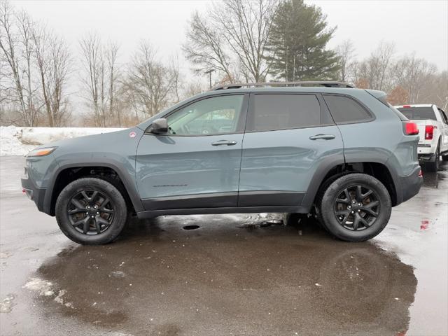 used 2015 Jeep Cherokee car, priced at $11,900