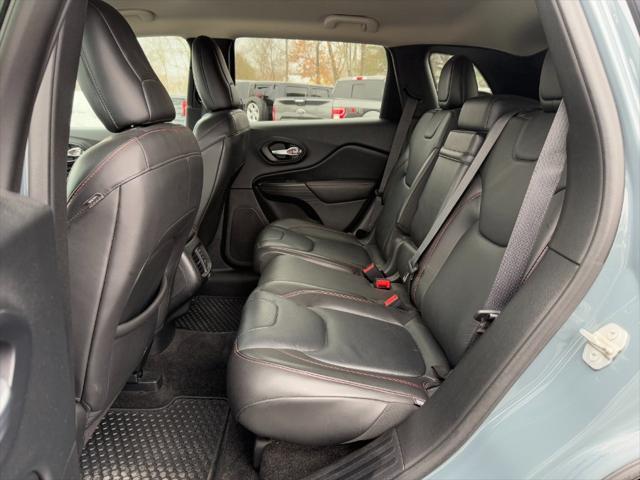 used 2015 Jeep Cherokee car, priced at $11,900