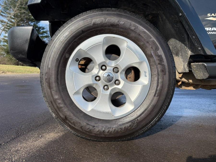 used 2015 Jeep Wrangler Unlimited car, priced at $9,900